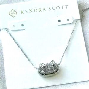 Kendra Scott Elisa Cat Pendant Necklace Rhodium
- Platinum Drusy